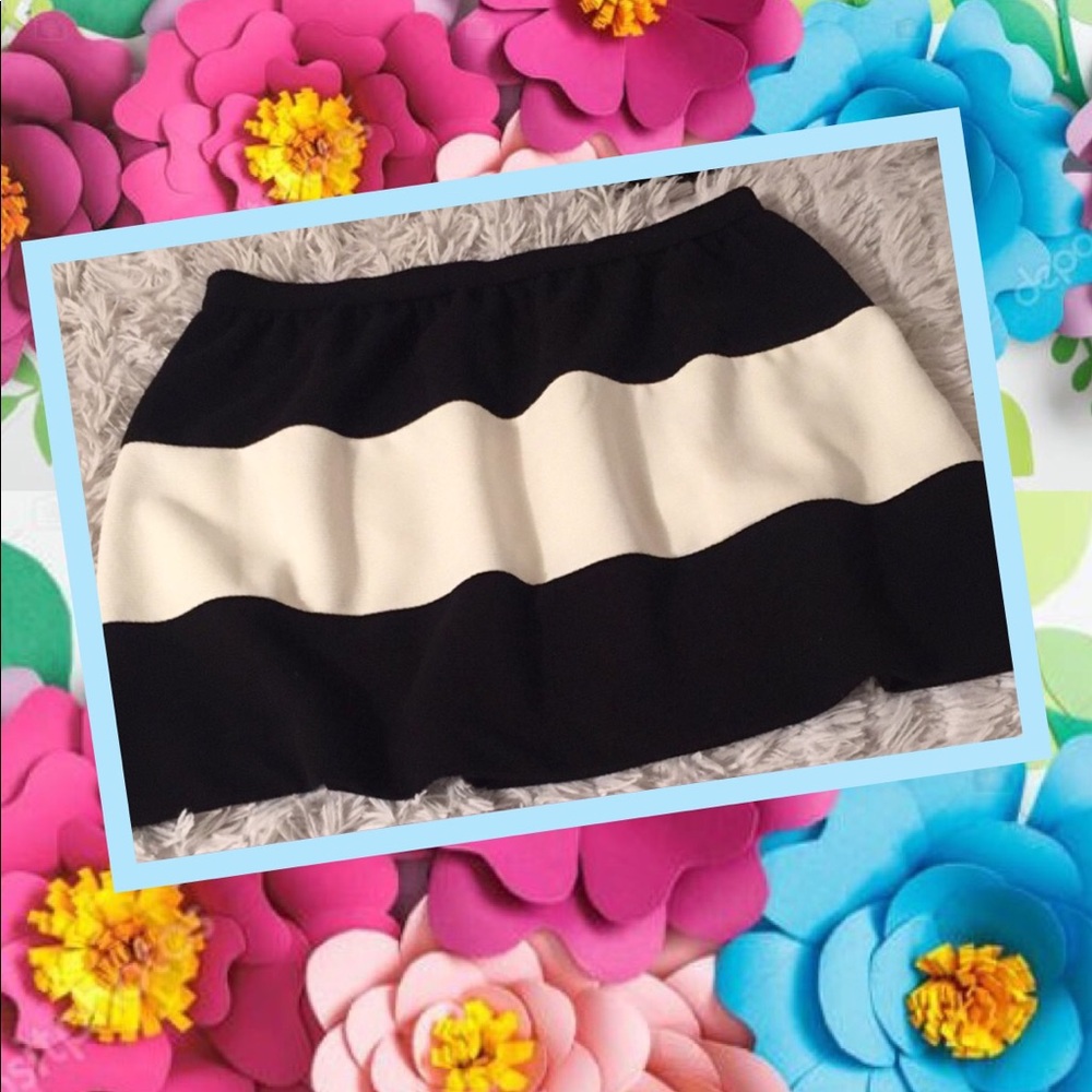 Elle Black & White Skirt - Picture 6 of 6